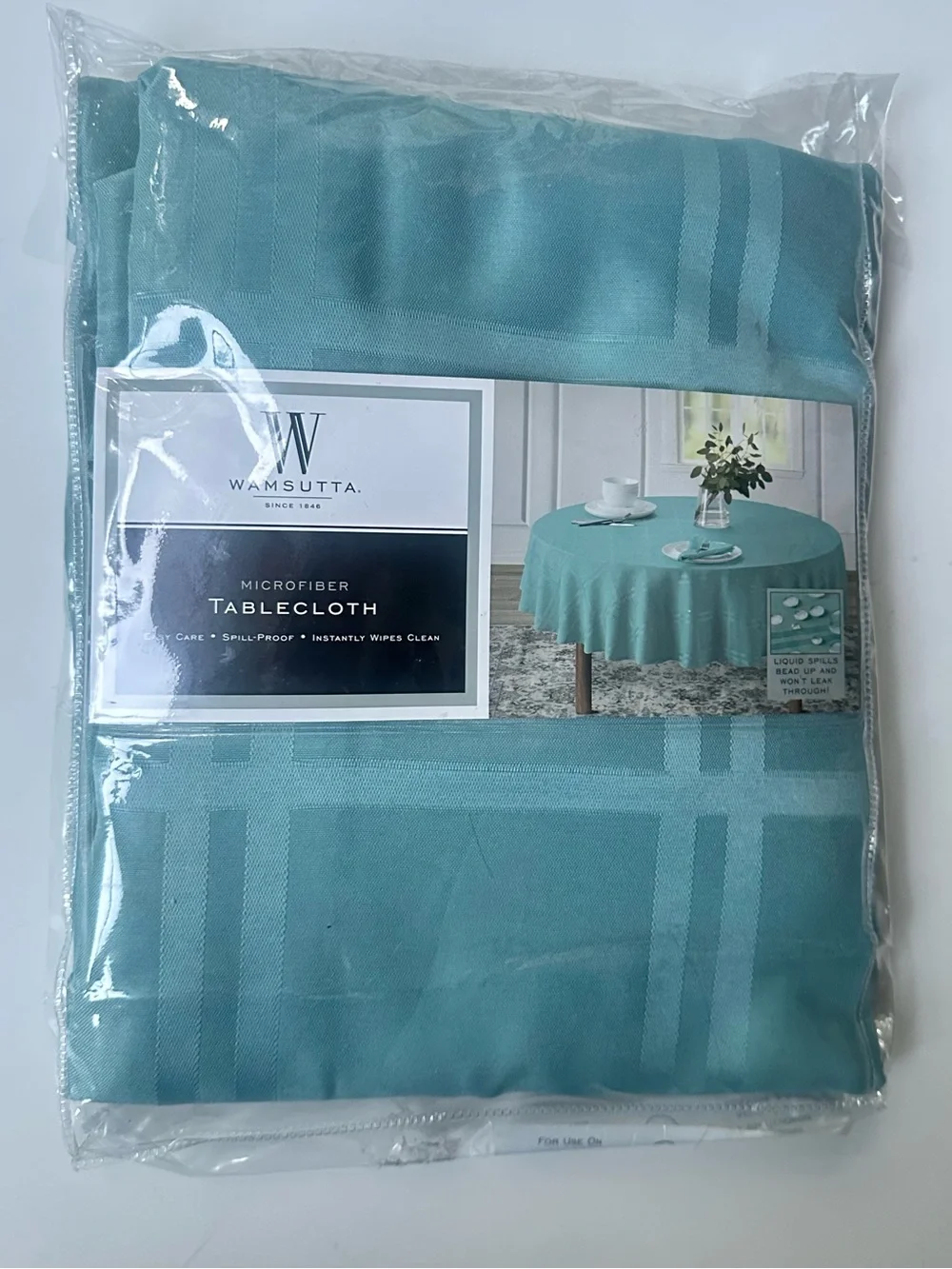 Wamsutta Microfiber Solid Round Tablecloth in Turquoise Spill Proof NWT